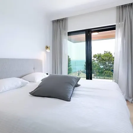 Marena - Trees To Seas Luxury Escape Abbazia