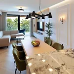 Marena - Trees To Seas Luxury Escape *